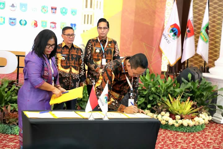 Wali Kota Batam, Amsakar Achmad, menghadiri Musyawarah Komisariat Wilayah (Muskomwil) I Asosiasi Pemerintah Kota Seluruh Indonesia (APEKSI) Tahun 2025 yang digelar di Balairung Rumah Dinas Wali Kota Bukittinggi, Selasa (29/4/2025). Foto: INIKEPRI.COM/Media Center Batam 