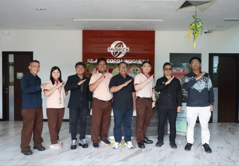 Anggota/Deputi Bidang Investasi dan Pengusahaan BP Batam, Fary Djemy Francis melakukan kunjungan kerja ke PT Asia Cocoa Indonesia, di Kawasan Industri Tunas Batam Center, Kamis (14/4/2025). Foto: INIKEPRI.COM/BP Batam 