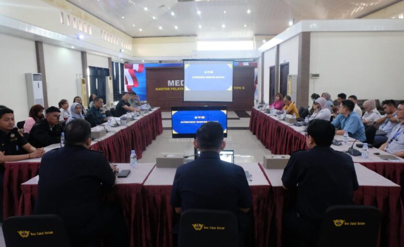 Bea Cukai Batam mengadakan Audiensi terkait antisipasi dampak dari penerapan tarif resiprokal Amerika Serikat. Foto: INIKEPRI.COM