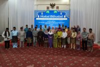 Bupati Natuna Cen Sui Lan saat menghadiri halalbihalal himpunan keluarga Serasan dan pelepasan jamaah calon haji di gedung Sri serindit Ranai, Minggu (20/4). Foto: INIKEPRI.COM