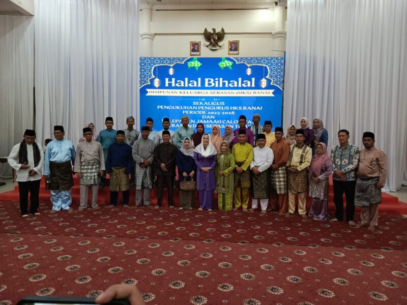 Bupati Natuna Cen Sui Lan saat menghadiri halalbihalal himpunan keluarga Serasan dan pelepasan jamaah calon haji di gedung Sri serindit Ranai, Minggu (20/4). Foto: INIKEPRI.COM
