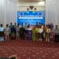 Bupati Natuna Cen Sui Lan saat menghadiri halalbihalal himpunan keluarga Serasan dan pelepasan jamaah calon haji di gedung Sri serindit Ranai, Minggu (20/4). Foto: INIKEPRI.COM