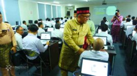 Wali Kota Tanjungpinang, Lis Darmansyah, secara resmi membuka kegiatan Seleksi Kompetensi Pengadaan Pegawai Pemerintah dengan Perjanjian Kerja (PPPK) Tahap II di lingkungan Pemerintah Kota Tanjungpinang Tahun Anggaran 2024. Foto: INIKEPRI.COM/Diskominfo Tanjungpinang 
