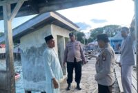 Respon Cepat IPTU Supriono Datangi Robohnya Pelantar Pelabuhan Tajur di Dusun Resun, Kecamatan Senayang. Foto: INIKEPRI.COM