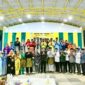 Gubernur Kepulauan Riau H. Ansar Ahmad menghadiri secara langsung Festival Lagu Hari Raya Idul Fitri yang diselenggarakan oleh Anugerah Entertainment di Taman Kota Kijang, Kabupaten Bintan, Jumat malam (4/4/2025). Foto: INIKEPRI.COM/Diskominfo Kepri 