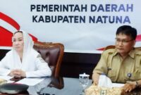 Ruang Zoom Meeting Lantai II Kantor Bupati Natuna pagi itu menjadi saksi sebuah upaya nyata memutus rantai ketimpangan pendidikan. Bupati Natuna Cen Sui Lan dengan semangat menggebu memimpin rapat strategis bersama SKK Migas Sumbagut dan PEM Akamigas. Foto: Istimewa 