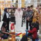 Ketua Dewan Kerajinan Nasional Daerah (Dekranasda) Provinsi Kepulauan Riau, Hj. Dewi Kumalasari Ansar, secara resmi membuka kegiatan Kick Off Program Inkubasi Wastra Tahun 2025 yang diselenggarakan oleh Kantor Perwakilan Bank Indonesia Provinsi Kepulauan Riau. Kegiatan ini berlangsung di Gedung Dekranasda Kepri, Tanjungpinang, pada Selasa (20/5). Foto: INIKEPRI.COM/KepriProv 