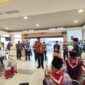 Kelompok terbang (Kloter) 14 Embarkasi Batam (BTH) secara resmi menutup rangkaian pemberangkatan jemaah calon haji (JCH) untuk fase/gelombang pertama pada hari ini, Kamis (15/5/2025). Sebanyak 445 JCH asal Provinsi Jambi telah diberangkatkan melalui Bandara Internasional Hang Nadim, Batam, menuju Tanah Suci. Foto: INIKEPRI.COM