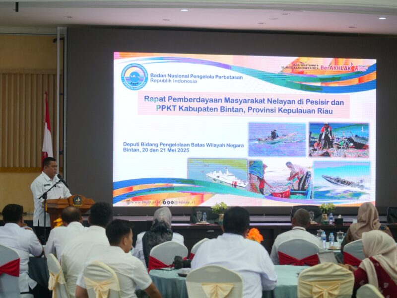 Pemerintah Kabupaten Bintan bersama Badan Nasional Pengelola Perbatasan Republik Indonesia (BNPP RI) menggelar kegiatan Pemberdayaan Masyarakat Nelayan di Pesisir dan Pulau-Pulau Kecil Terluar (PPKT), Rabu (21/05) di Aula Bandar Seri Bentan. Foto: INIKEPRI.COM