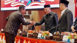 Rapat Paripuna dalam rangka Penyampaian Laporan Hasil Pelaksanaan Reses Masa Persidangan Il Tahun Sidang 2024-2025 Pimpinan dan Anggota DPRD Provinsi Kepulauan Riau dari Daerah Pemilihan 1 sd 7, Kamis (22/5). Foto: INIKEPRI.COM/KepriProv 