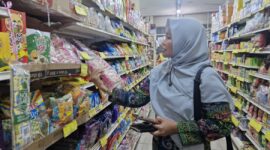 Badan Penyelenggara Jaminan Produk Halal (BPJPH) melalui Satgas Halal Provinsi Kepulauan Riau kembali melakukan inspeksi mendadak (sidak) lanjutan pada Kamis (8/5/2025) terhadap sembilan produk pangan olahan yang terindikasi mengandung unsur babi (Porcine). Foto: INIKEPRI.COM