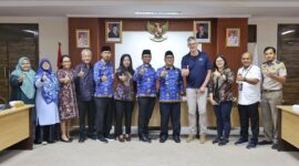 Audiensi Wakil Gubernur Kepri, Nyanyang Haris Pratamura, dengan Mr. Thomas James Kraft, Senior Adviser Norpac Fisheries Export sekaligus CEO TJKraft, di Rupatama Kantor Gubernur Kepri, Dompak. Foto: INIKEPRI.COM/KepriProv 