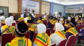 Memasuki hari ke Sembilan operasional Penyelenggaraan Ibadah Haji di Embarkasi Batam (BTH), Jumat (9/5/2025), jumlah jemaah calon haji (JCH) yang telah diberangkatkan ke Tanah Suci sebanyak 3.550 orang yang tergabung ke dalam 8 kelompok terbang (kloter). Foto: INIKEPRI.COM