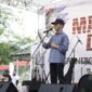Wali Kota Batam, Amsakar Achmad, menghadiri peringatan Hari Buruh Internasional (May Day) 2025 yang diselenggarakan oleh Federasi Serikat Pekerja Metal Indonesia (FSPMI) di Halaman Plaza Batamindo, Muka Kuning. Foto: INIKEPRI.COM/Media Center Batam 