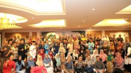 Wali Kota Batam, Amsakar Achmad menghadiri secara langsung Halal bi Halal Ikatan Keluarga Unri (IKA) Universitas Riau (UNRI) di Hotel Harmoni One Batam Center, Sabtu, (3/5/2025). Foto: INIKEPRI.COM