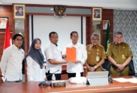 Pemerintah Kota (Pemko) Batam menggelar Exit Meeting Pemeriksaan Terinci atas Laporan Keuangan Pemko Batam Tahun Anggaran 2024 bersama Badan Pemeriksa Keuangan (BPK) Perwakilan Provinsi Kepri di Ruang Rapat Hang Nadim Lantai IV Kantor Walikota Batam, Senin (5/5/2025). Foto; INIKEPRI.COM