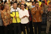 Wali Kota Batam Amsakar Achmad menghadiri Pelantikan Pengurus IKA Unsri Kepri-Singapura periode 2024-2028 di Hotel Aston Batam, Sabtu (17/5/2025). Foto: INIKEPRI.COM/Media Center Batam 