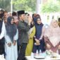 Wali Kota Batam Amsakar Achmad Menghadiri Halalbihalal Pemerintah Kota Batam bersama warga Kecamatan Sekupang. Foto: INIKEPRI.COM