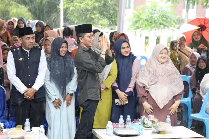 Wali Kota Batam Amsakar Achmad Menghadiri Halalbihalal Pemerintah Kota Batam bersama warga Kecamatan Sekupang. Foto: INIKEPRI.COM