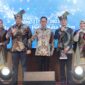 Wali Kota Batam Amsakar Achmad menghadiri acara pisah sambut Komandan Batalyon Marinir Pertahanan Pangkalan (Danyonmarhanlan) IV Batam, dari Letkol Marinir Andi Arif Mangkubumi, S.IP. kepada Letkol Marinir Tomas Febrianto, M.Tr.Opsla. Kegiatan berlangsung di Hotel Aston, Lubukbaja, Rabu malam (21/5/2025). Foto: INIKEPRI.COM