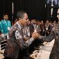 Wali Kota Batam Amsakar Achmad bersama Wamendagri Bima Arya. Foto: INIKEPRI.COM