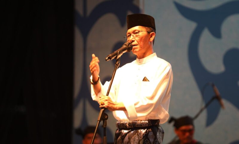 Kepala BP Batam, Amsakar Achmad, menghadiri pembukaan kegiatan Kenduri Seni Melayu (KSM) ke-26 yang berlangsung di kawasan Harbour Bay, Kota Batam, Sabtu (17/5/2025). Foto: INIKEPRI.COM/BP Batam