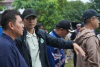 Anggota Bidang Infrastruktur BP Batam, Mouris Limanto mempunyai komitmen tinggi untuk menjadikan pengendalian banjir dan longsor sebagai program prioritasnya. Komitmen tersebut, ditunjukkan Mouris dengan melakukan peninjauan selama 18 hari diseluruh Kecamatan di Kota Batam. Foto: INIKEPRI.COM/BP Batam 