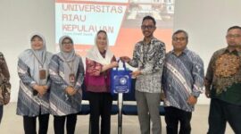 Audiensi yang berlangsung di kampus UNRIKA, Selasa (21/5/2025), dipimpin langsung oleh Bupati Natuna, Cen Sui Lan, dan dihadiri oleh jajaran rektorat universitas. Foto: INIKEPRI.COM 