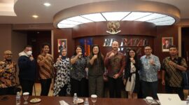 Plt. Kabiro Humas, Promosi dan Protokol yang juga merupakan Anggota/Deputi Bidang Pelayanan Umum Ariastuty Sirait menerima kunjungan dari Delegasi Kedutaan Besar Inggris yang dipimpin oleh Mr. Niall Ahern Country Director for Business, Trade and Investment. Foto: INIKEPRI.COM/BP Batam 