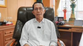 Wali Kota Batam sekaligus Ex Officio Kepala BP Batam Amsakar Achmad mengucapkan selamat ulang tahun kepada Li Claudia Chandra. Foto: Tangkapan Layar Instagram @amsakarachmad