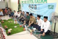 Amsakar Achmad saat bersilaturahmi dengan keluarga besar Pengurus Cabang Nahdlatul Ulama (PCNU) Kota Batam dalam agenda Dialog RPJMD 2025–2029 di Kantor PCNU Batam, Batam Centre, Jumat (23/5/2025). Foto: INIKEPRI.COM
