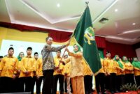 Wali Kota Batam, Amsakar Achmad, resmi melantik Pengurus Persatuan Senayang, Lingga, Singkep (Selingsing) Kota Batam dan Kecamatan periode 2025–2030 di Golden Prawn Bengkong, Minggu (25/5/2025). Foto: INIKEPRI.COM/Media Center Batam 