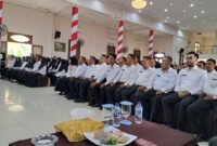 Pemerintah Kabupaten Natuna secara resmi menyerahkan Surat Keputusan (SK) Pengangkatan kepada 484 Calon Pegawai Negeri Sipil (CPNS) dan Pegawai Pemerintah dengan Perjanjian Kerja (PPPK) tahap I dalam sebuah seremoni khidmat yang berlangsung di Gedung Sri Srindit, Ranai, Selasa (27/5/2025). Foto: INIKEPRI.COM