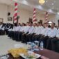Pemerintah Kabupaten Natuna secara resmi menyerahkan Surat Keputusan (SK) Pengangkatan kepada 484 Calon Pegawai Negeri Sipil (CPNS) dan Pegawai Pemerintah dengan Perjanjian Kerja (PPPK) tahap I dalam sebuah seremoni khidmat yang berlangsung di Gedung Sri Srindit, Ranai, Selasa (27/5/2025). Foto: INIKEPRI.COM