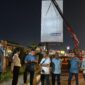 BP Batam bersama Tim Terpadu menindak tegas dua papan reklame tidak berizin yang berada di kawasan Pollux Habibie dan Fanindo Sanctuary Garden, Selasa (27/5/2025) malam. Foto: INIKEPRI.COM/BP Batam 
