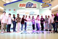 Wali Kota Batam Amsakar Achmad secara resmi membuka REI Expo Batam 2025, Kamis (29/5/2025), di Exhibition Hall Grand Batam Mall. Foto: INIKEPRI.COM