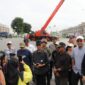 Amsakar Achmad didampingi Ketua Tim Penertiban Reklame Kota Batam yang juga Sekda Kota Batam, Jefridin, M.Pd. Serta sejumlah pimpinan Organisasi Perangkat Daerah (OPD) terkait, di antaranya Kepala DPMPTSP Reza Khadafi, Kepala Dinas Perhubungan Salim, Kepala DCKTR Azril Apriansyah, Kasatpol PP Imam Tohari, serta Kepala Bapenda Raja Azmansyah. Foto: INIKEPRI.COM
