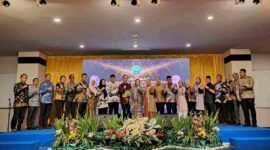 Wali Kota Lis Darmansyah menghadiri acara Pisah Sambut Komandan Distrik Militer (Dandim) 0315/Tanjungpinang dari Kolonel Inf Eka Ganta Chandra, S.I.P., M.I.P., kepada Letkol Inf Abdul Hamid, S.I.P., bertempat di Grand Ballroom 2, Hotel CK Tanjungpinang, Sabtu (10/5/2025) malam. Foto: INIKEPRI.COM