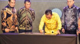 Gubernur Kepulauan Riau H. Ansar Ahmad, meresmikan Hotel Grand Mercure Batam Center (GMBC) di Kota Batam, Minggu (25/5). Foto: INIKEPRI.COM/KepriProv 