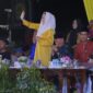 Natuna, Cen Sui Lan, hadir langsung dalam acara pembukaan Seleksi Tilawatil Qur’an dan Hadis (STQH) ke-11 Tingkat Provinsi Kepulauan Riau yang digelar di Gedung Daerah Tanjungpinang, Sabtu malam (21/6/2025). Foto: INIKEPRI.COM