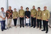Muhammad Taqi Askari bersama Kepala Badan Penghubung Kepri Endrie Djoko Satrio (empat dari kiri) sesaat setelah dijemput di Terminal 3 Kedatangan Bandara Soekarno-Hatta. Foto: Badan Penghubung Kepri