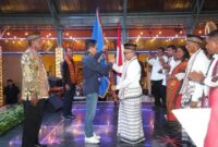 Wali Kota Batam Amsakar Achmad hadir di pelantikan IKU Batam. Foto: INIKEPRI.COM