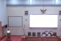 Wali Kota Batam, Amsakar Achmad, menyampaikan tanggapan atas pandangan fraksi-fraksi DPRD terkait Rancangan Perda tentang Pertanggungjawaban Pelaksanaan APBD Tahun 2024. Tanggapan ini disampaikan dalam Rapat Paripurna DPRD Batam, Rabu (4/6/2025). Foto: INIKEPRI.COM