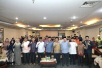 Wali Kota Batam, Amsakar Achmad, secara resmi membuka kegiatan Training Center (TC) bagi para kafilah yang akan bertanding, Sabtu (14/6/2025), di Wisma PIH Batam Center. Foto: INIKEPRI.COM