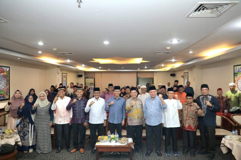 Wali Kota Batam, Amsakar Achmad, secara resmi membuka kegiatan Training Center (TC) bagi para kafilah yang akan bertanding, Sabtu (14/6/2025), di Wisma PIH Batam Center. Foto: INIKEPRI.COM