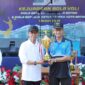 Wali Kota Batam, Amsakar Achmad didampingi Ketua TP-PKK Kota Batam Erlita Sari membuka secara resmi Kejuaraan Bola Voli Piala Bergilir Wali Kota Batam dan Piala Bergilir Ketua TP-PKK Kota Batam Tahun 2025. Pembukaan turnamen berlangsung meriah di GOR Raja Djakfar, Kelurahan Tiban Indah, Kecamatan Sekupang, Sabtu (14/6/2025). Foto: INIKEPRI.COM