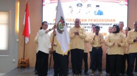 Wali Kota Batam, Amsakar Achmad secara resmi melantik dan mengukuhkan Pengurus Forum Kewaspadaan Dini Masyarakat (FKDM) Kota Batam dan Kecamatan se-Kota Batam Periode 2025–2030, di Aula Mini Universitas Riau Kepulauan Batam, Senin (16/6/2025). Foto: INIKEPRI.COM/Media Center Batam 