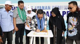 Wali Kota Batam, Amsakar Achmad, menghadiri langsung pelantikan Pengurus Organisasi Pusat Rehabilitasi Sosial Non Panti (PRSNP) serta peresmian Badan Gizi Nasional (BGN) Teluk Pandan, Minggu (29/6/2025). Foto: INIKEPRI.COM/Media Center Batam 