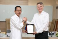 Wali Kota Batam, Amsakar Achmad, menerima kunjungan Duta Besar Australia untuk Indonesia, Roderick Brazier, bersama Business Champion Australia untuk Indonesia, Profesor Jennifer Westacott, serta delegasi Kedutaan Besar Australia di Kantor Wali Kota Batam, Senin (30/6). Foto: INIKEPRI.COM
