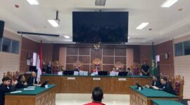 Majelis Hakim Pengadilan Negeri Batam menjatuhkan hukuman penjara seumur hidup kepada mantan Kasat Narkoba Polresta Barelang, Kompol Satria Nanda.